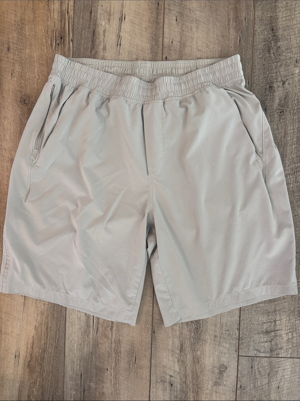 Lululemon Men's Linerless Light Gray Athletic Shorts - Comfortable Stretch Fit